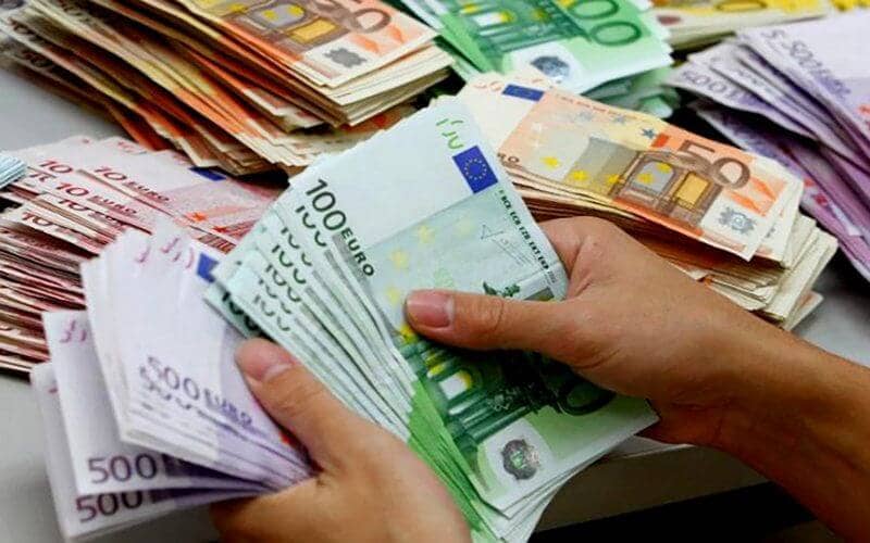 مسؤول ببنك المغرب: لم يطرأ أي تغيير على نظام صرف العملات