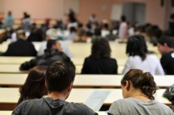 الأزمة تخفض عدد المسجلين بمؤسسات التعليم العالي الخاص