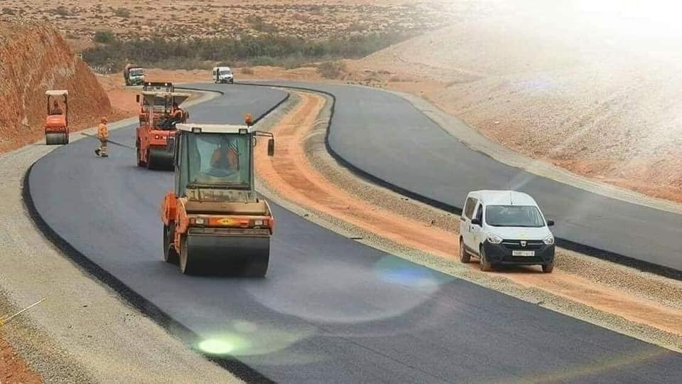 بركة يفتتح أشغال مؤتمر للطرق بالداخلة