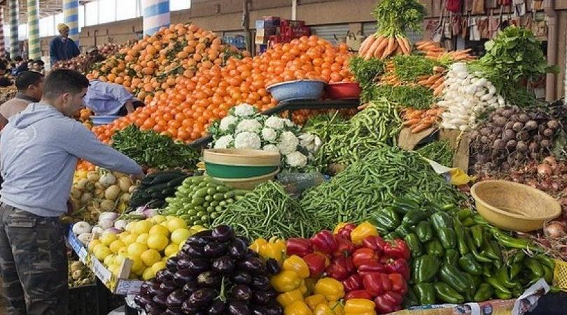 تكاليف النقل ترخي بظلالها على أسعار الخضر بأسواق البيضاء + إنفوغراف