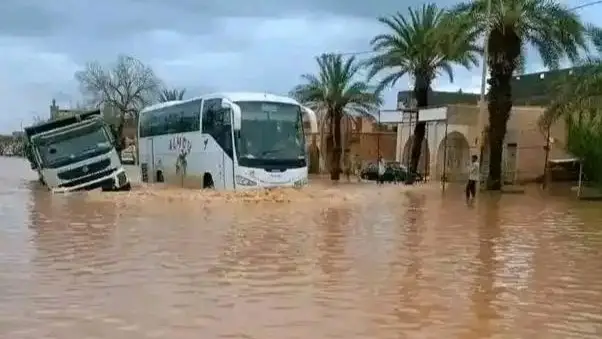 مساعدات مالية تصل لـ14 مليون سنتيم لضحايا فيضانات الجنوب الشرقي