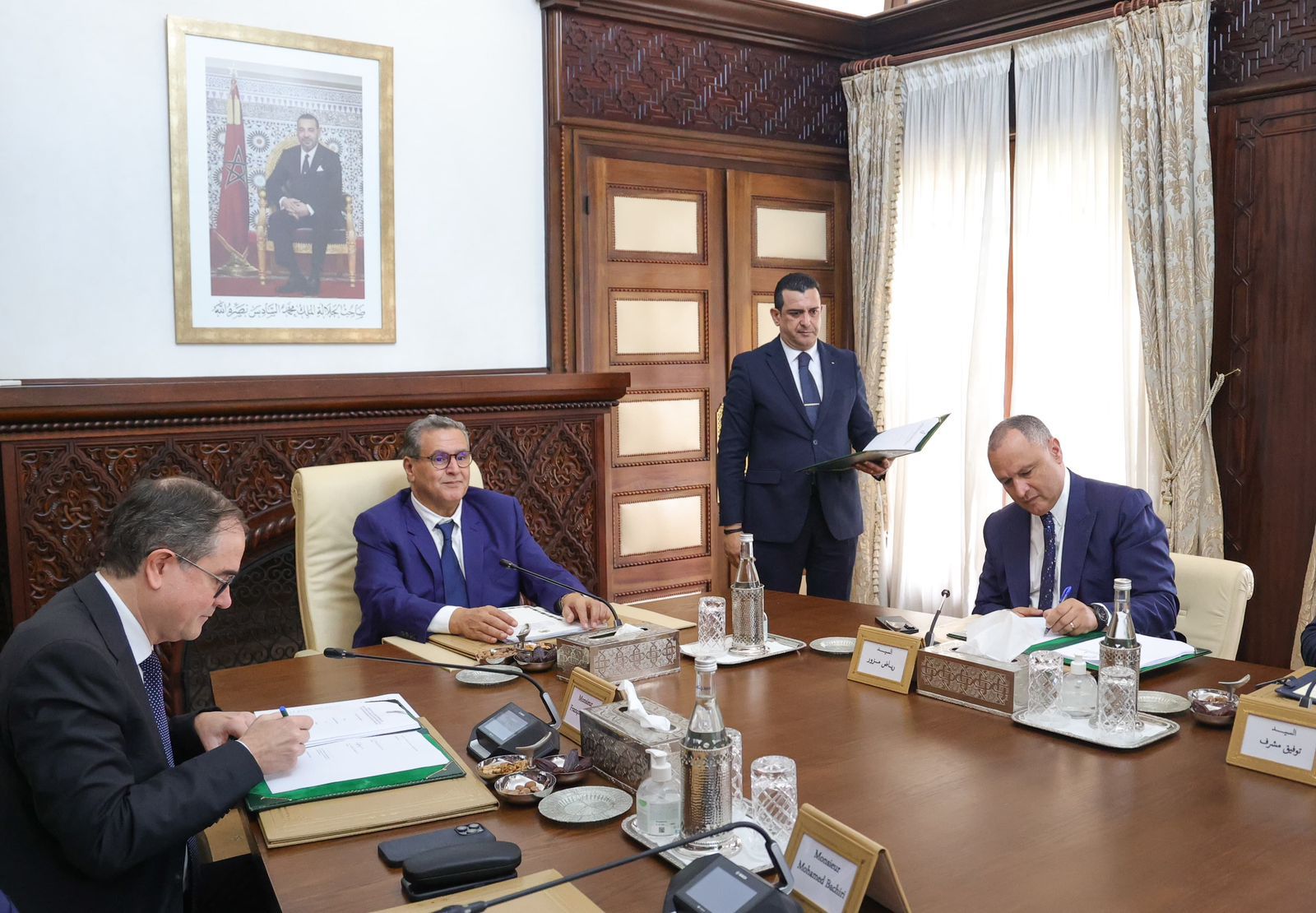 أخنوش يستقبل المدير التنفيذي لمجموعة "رونو" لتوقيع ملحق اتفاقية استثمارية جديدة