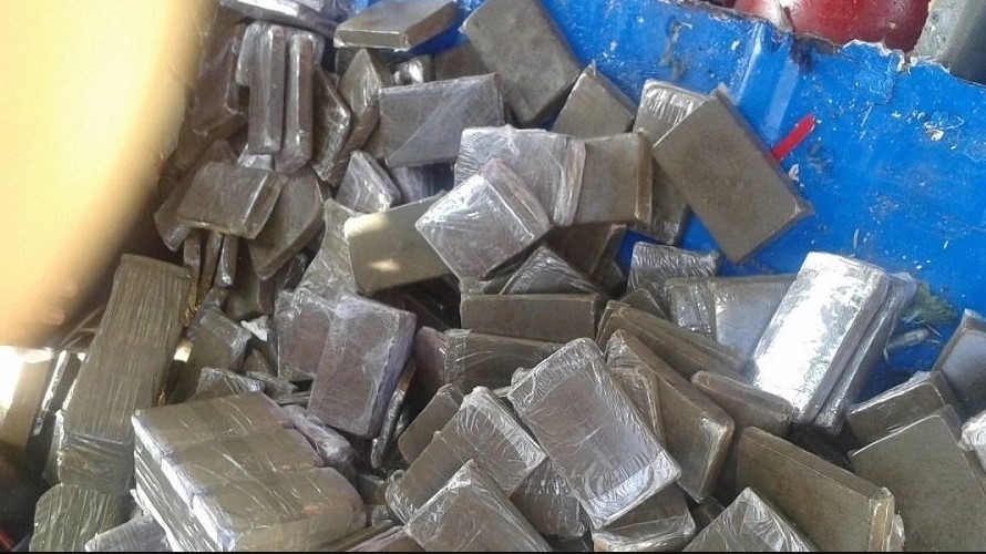 إحباط محاولة تهريب ما يفوق 5.4 أطنان من مخدر "الشيرا" بميناء طنجة المتوسط