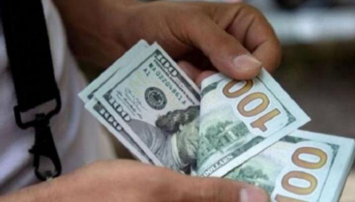 تراجع صرف الدولار أمام الدرهم يحفز طلبيات الاستيراد قصيرة الأمد