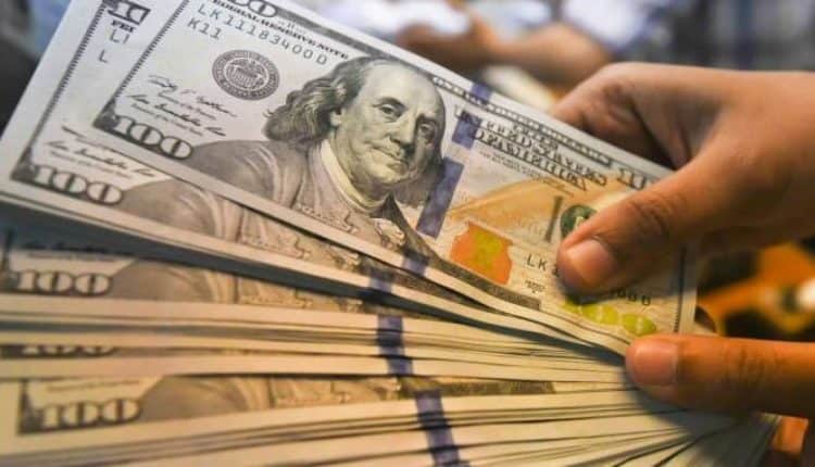 تراجع الدولار مع تزايد توقعات خفض الفائدة الأمريكية