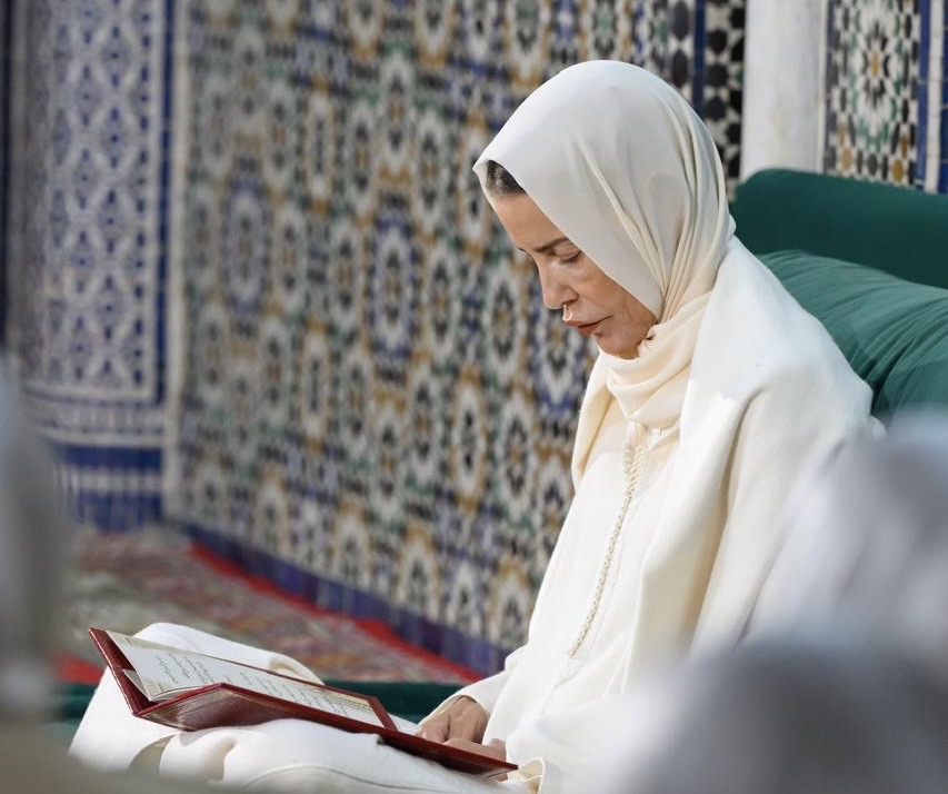 الأميرة للا مريم تترأس حفلا دينيا إحياء للذكرى 27 لوفاة الملك الحسن الثاني