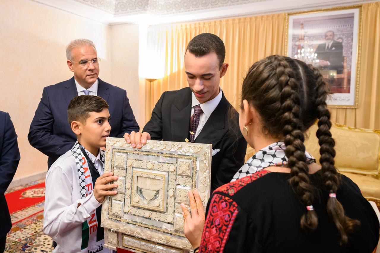 الأمير مولاي الحسن يستقبل الأطفال المقدسيين بتطوان