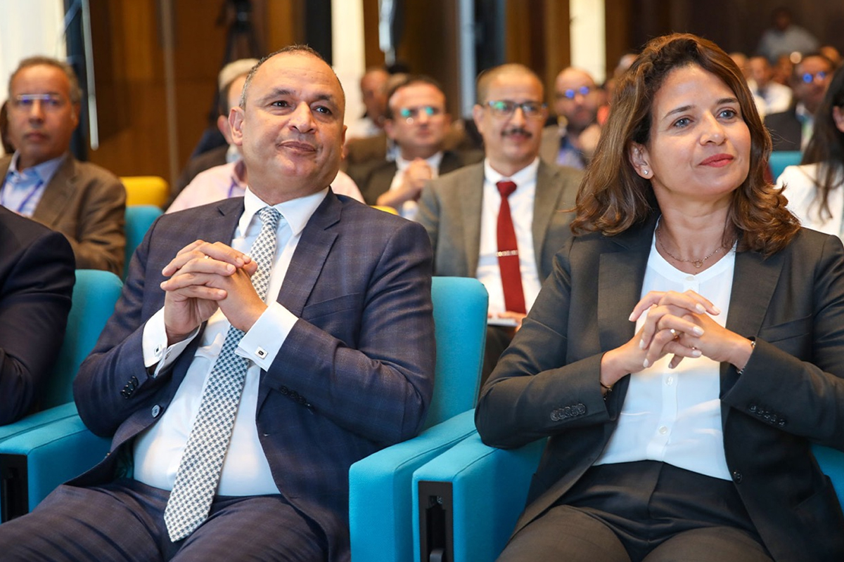 مزور يطالب العلامات المغربية في الكهرباء والطاقات المتجددة بتطوير صادراتها