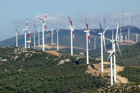 تسهيلات ائتمانية إسبانية بأزيد من 800 مليار لتمويل مشاريع طاقية في المغرب