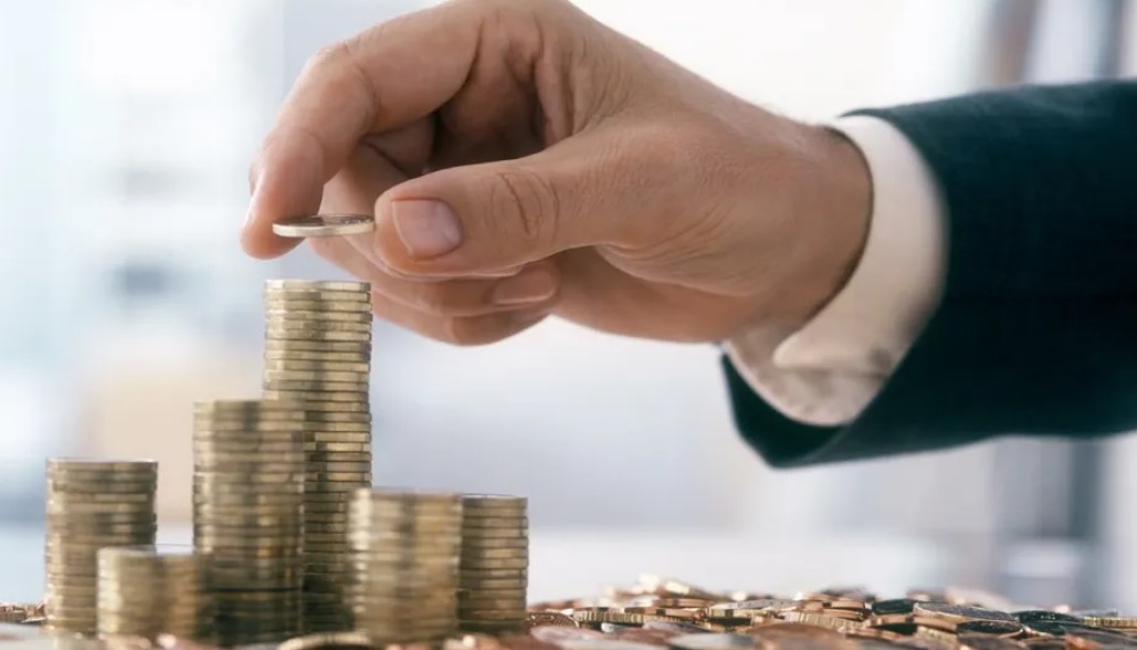 ضرائب التبغ والخمور تتصدر موارد الدولة في مشروع مالية 2026