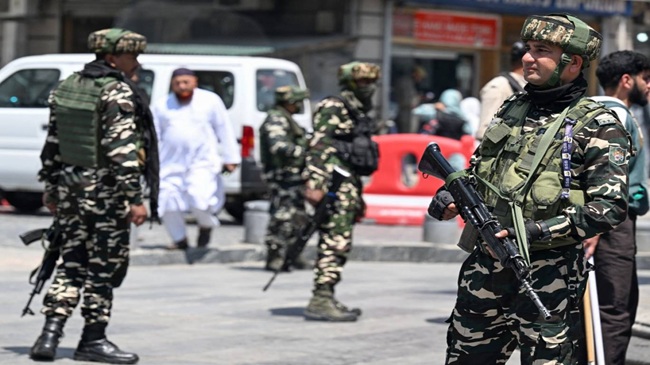 التصعيد العسكري بين الهند وباكستان: 11 قتيلا في ضربات متبادلة