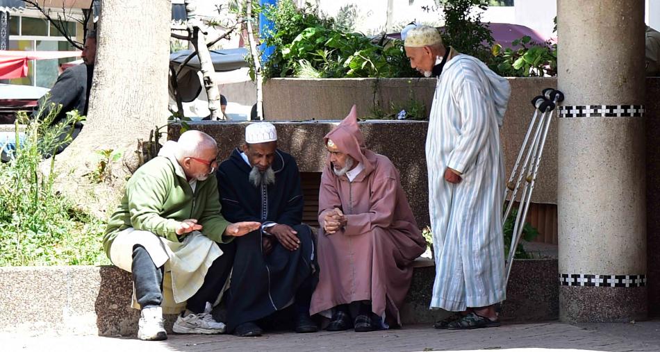 الحكومة تسرع إصلاح التقاعد وتمهد لتصور توافقي جديد