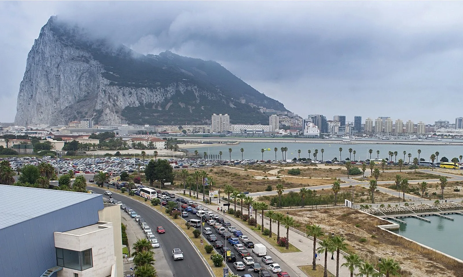 إسبانيا والمغرب تستأنفان دراسة مشروع النفق السككي عبر مضيق جبل طارق