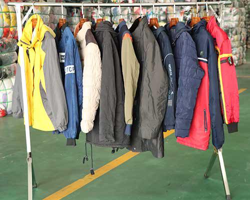 المغرب يواصل حضوره ضمن كبار موردي الملابس للسوق الأوروبية