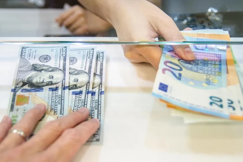 صرف.. الدرهم يرتفع أمام الأورو