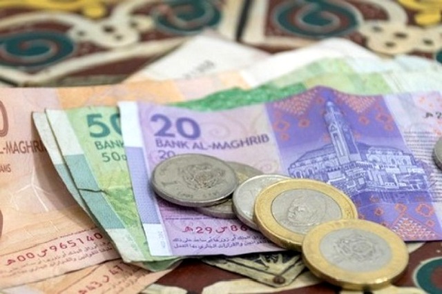 صرف.. الدرهم ينخفض أمام الاورو ويرتفع امام الدولار
